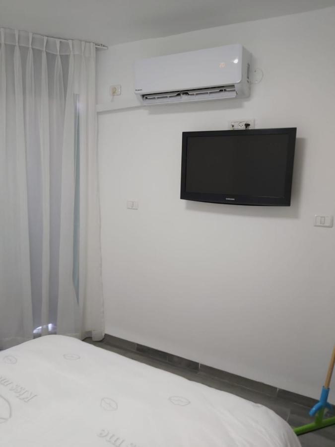 Rina Vacation Apartment Tiberias Exterior photo