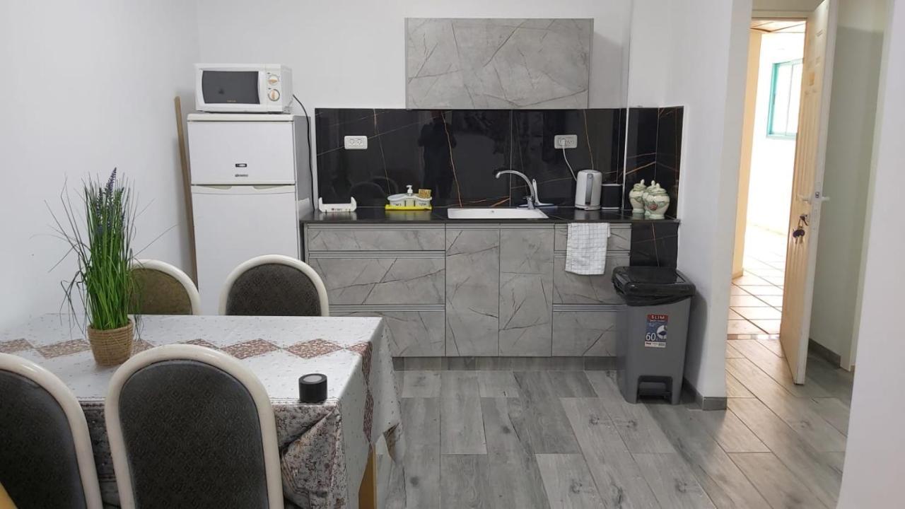 Rina Vacation Apartment Tiberias Exterior photo
